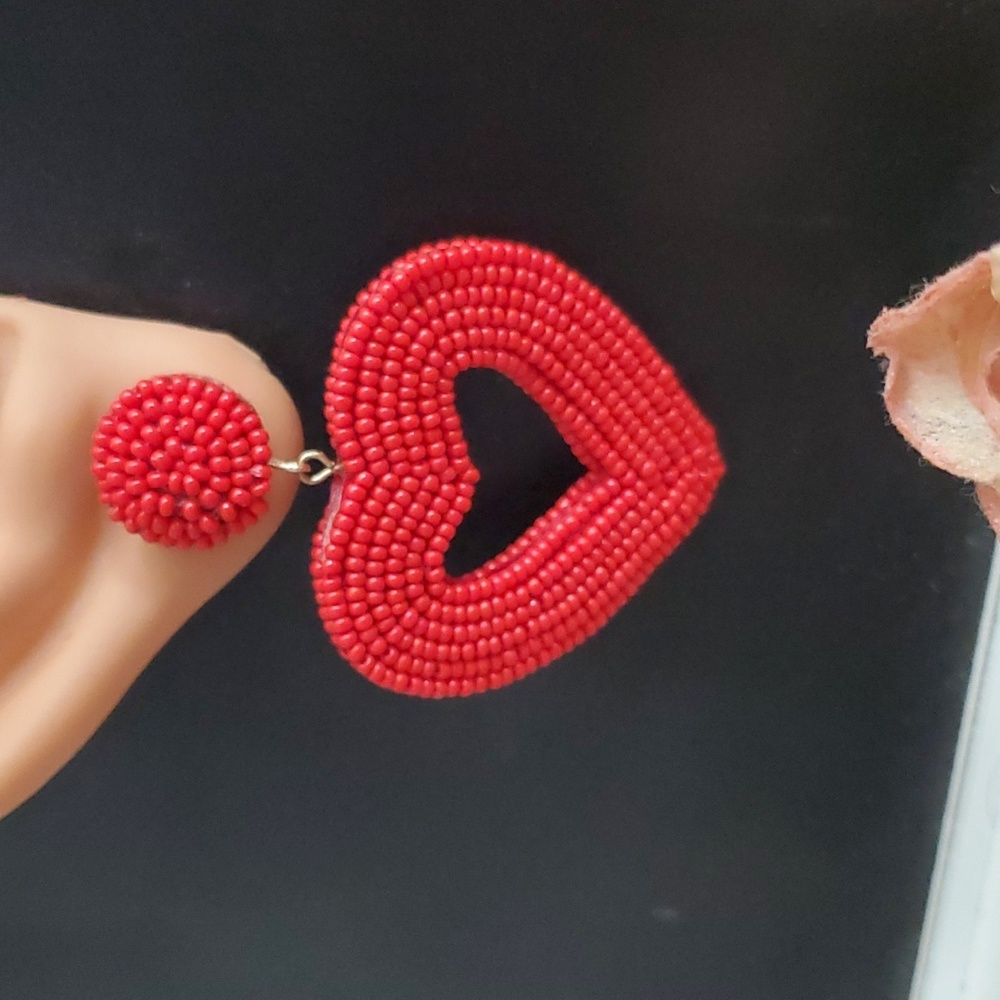 Piper K Handcrafted Seedbead Heart Earrings